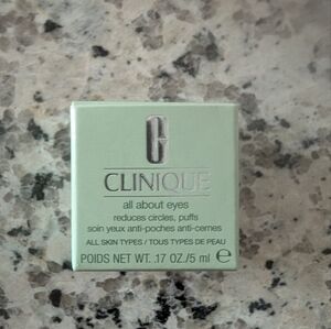 Clinique All About Eyes - Light Green